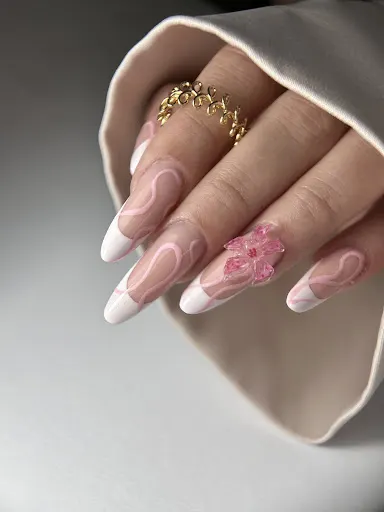 nikkiee_beauty Nicola Markowicz